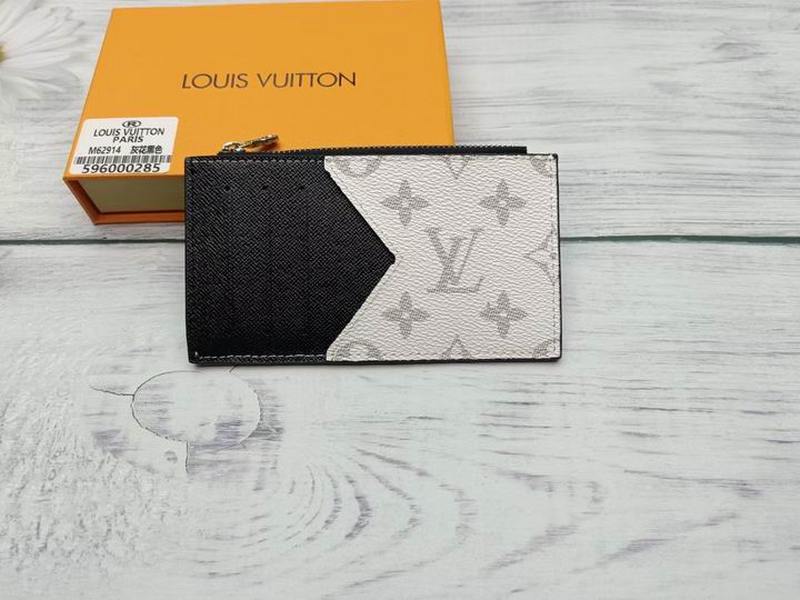 LV Wallets 63